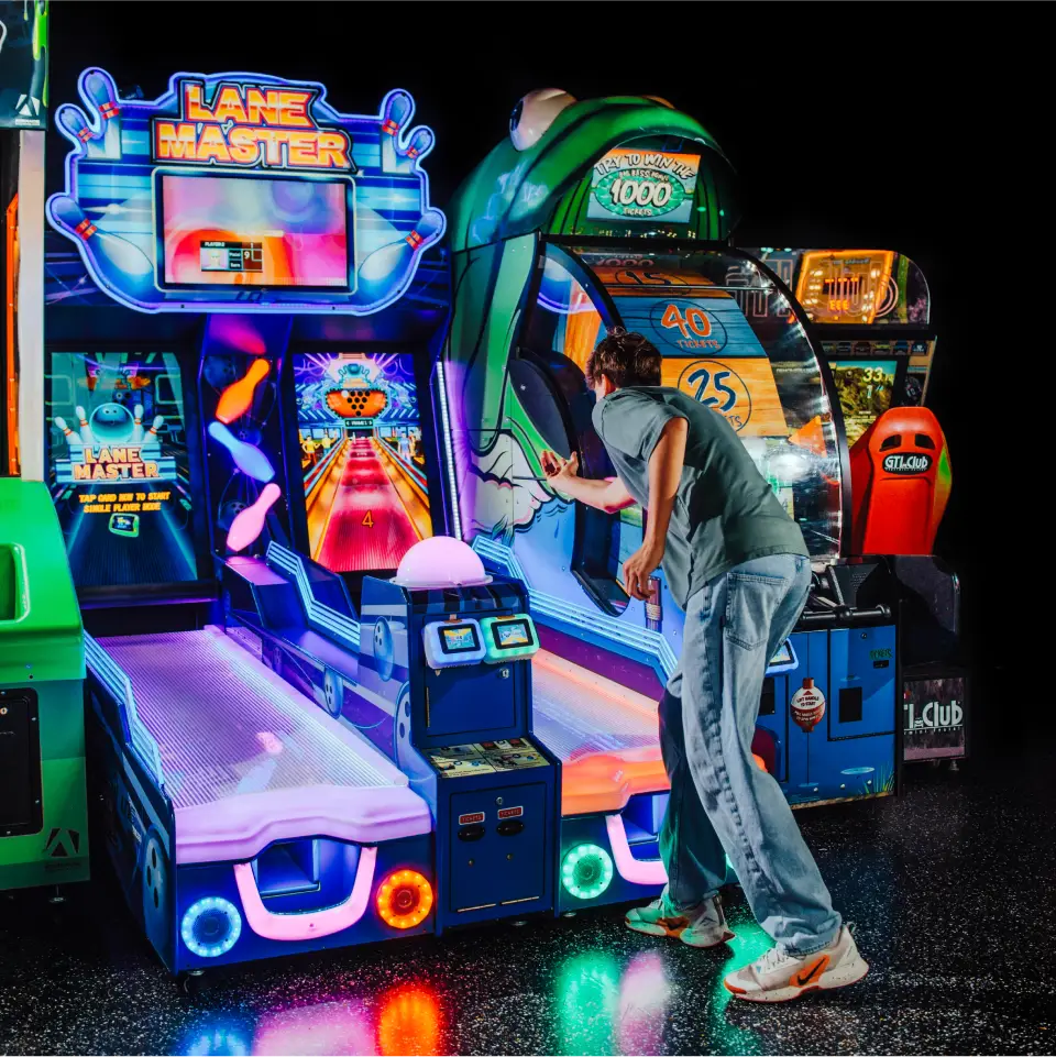Arcade Bee Złote Tarasy